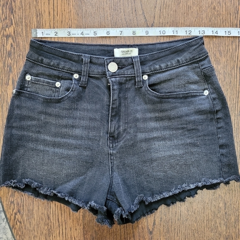 Forever 21 Black Raw Hem High Rise Jean Shorts Size Women's 28 - Picture 3 of 7